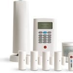 Simplisafe_wireless_home_security_system_command_bravo_with_camera