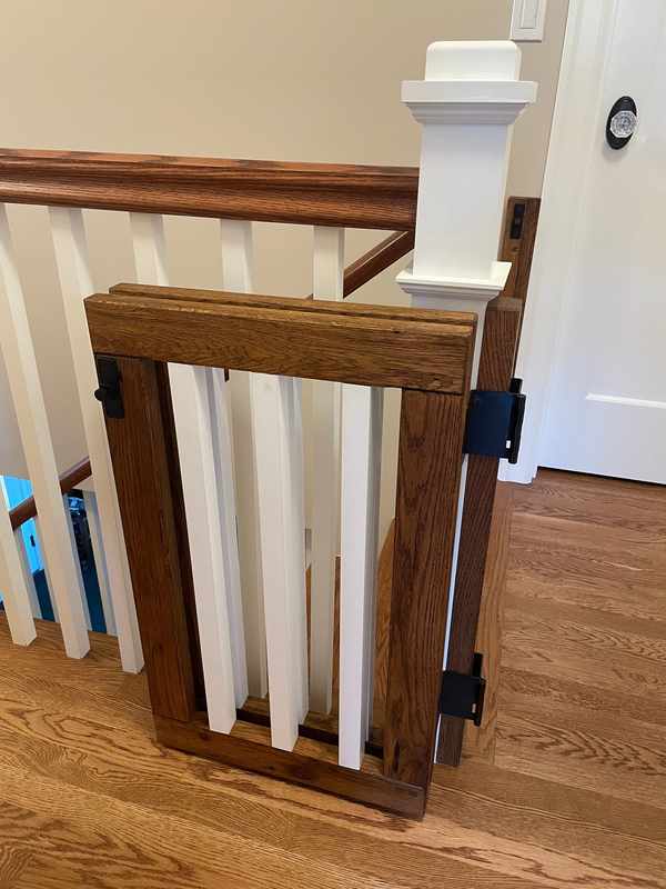 Baby Wooden Barn Bi-Folding Gate for Stairs