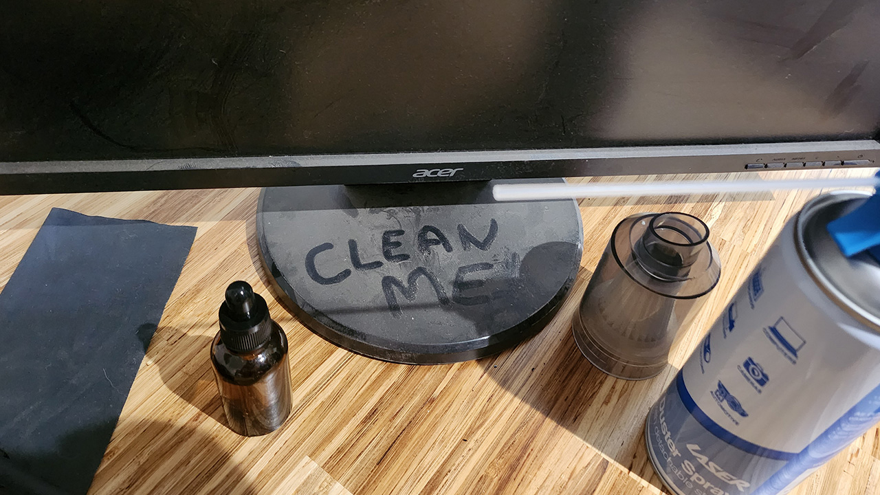 How to Clean Dirty LCD Screen