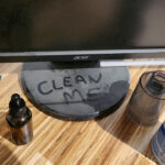 How_to_clean_dirty_lcd_screen