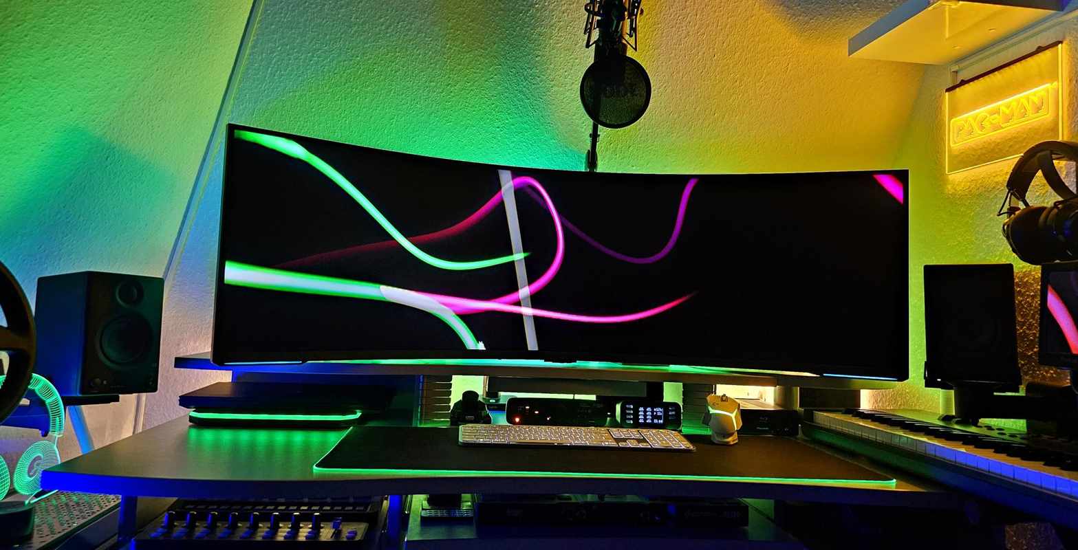 27_ G5 Odyssey Gaming Monitor with 1000R Curved Screen