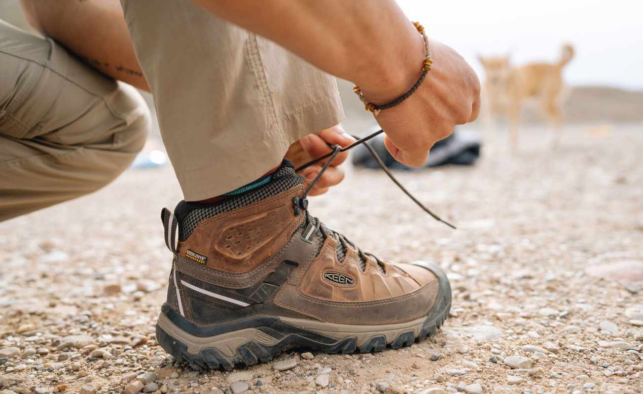 Waterproof Men_s Mid Hiking Boots_ Keen Targhee III